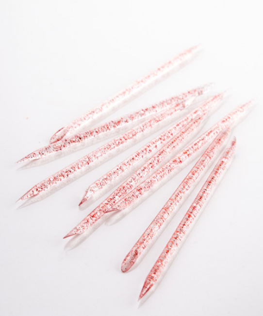 Bâtonnets en plastique pour cuticules (rouge)